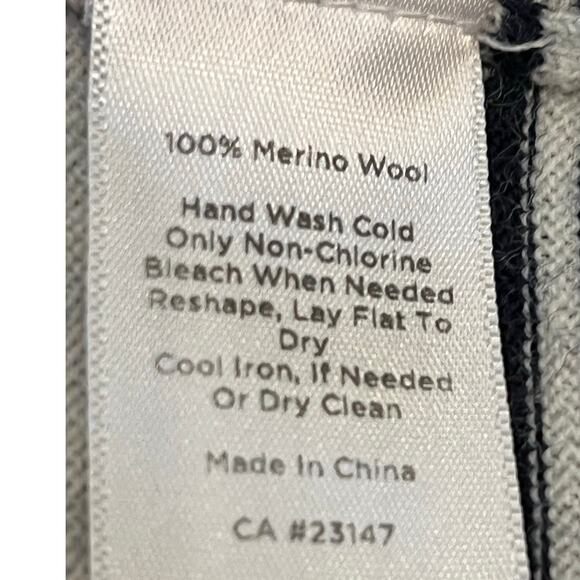 Talbots Sweater Women’s XL Blue White Striped 100% Merino Wool 3/4 Sleeve - Picture 4 of 6